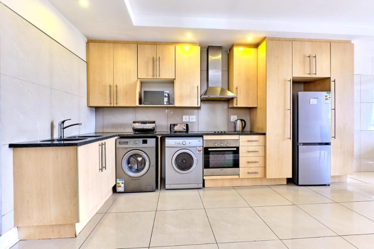 Sandton Serviced Apartments@Hydro Johannesburg Rum bild